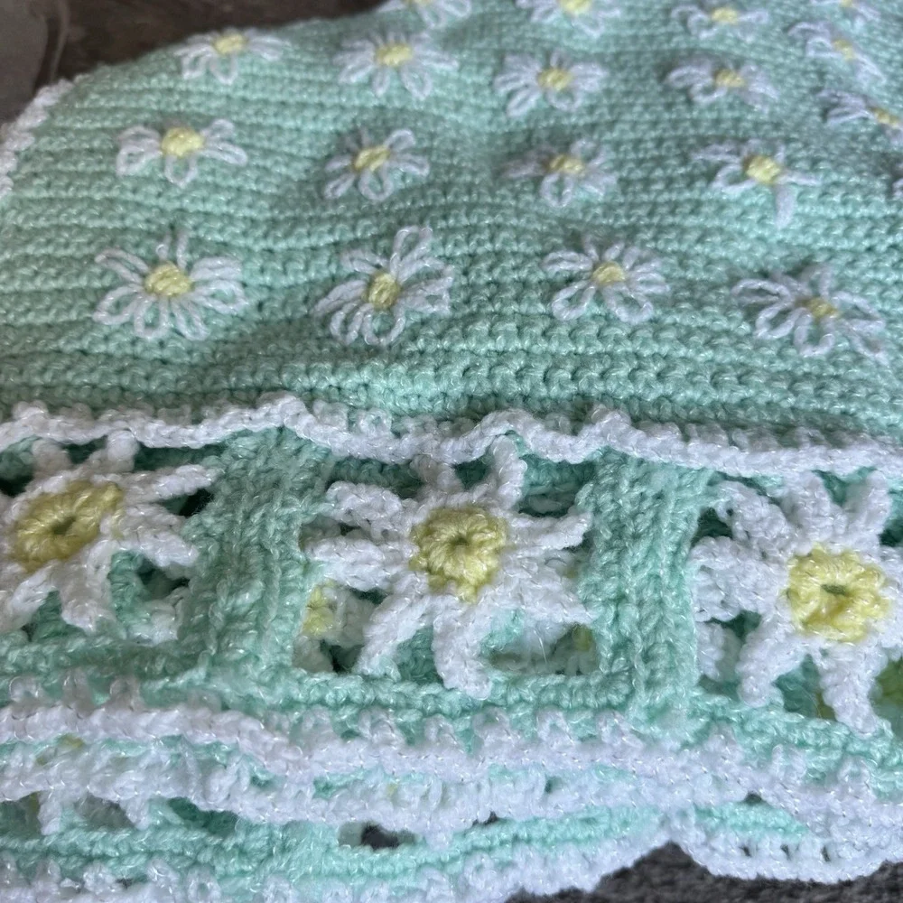 Vintage Daisy 3D Handmade Crochet Afghan Throw Coverlet Grannycore 43